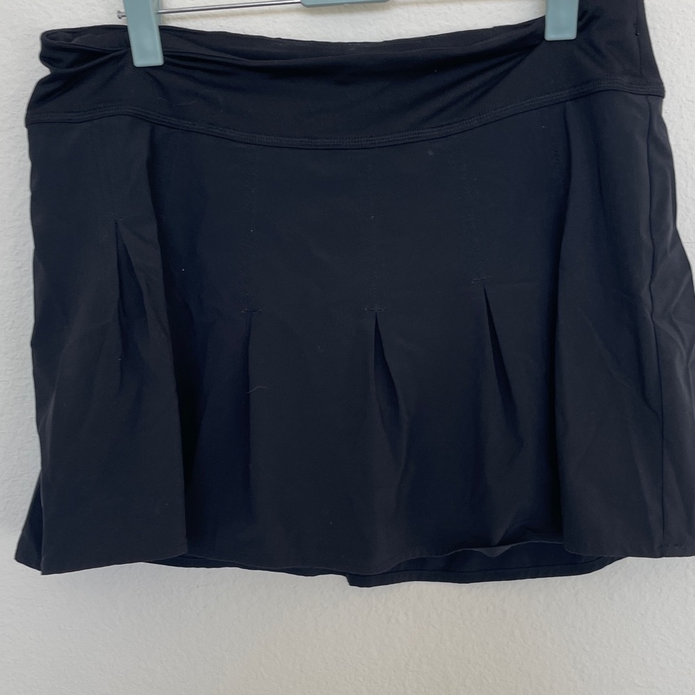 Black Pleated Skirt for workouts or a cute casual look for any activity